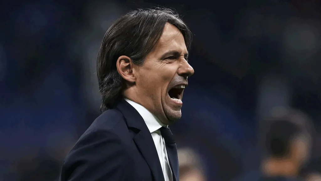 Pelatih Inter Milan, Simone Inzaghi, telah mengonfirmasi bahwa ia akan mempertahankan skuadnya yang menjadi juara Liga Italia 2023-2024 untuk musim depan. Meskipun begitu, Inzaghi menyadari bahwa timnya memerlukan tambahan pemain baru untuk meningkatkan kedalaman skuad.